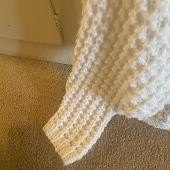 Express White Knit Turtleneck Jumper Chunky Sweater Long Sleeve Large NWT - Picture 7 of 11
